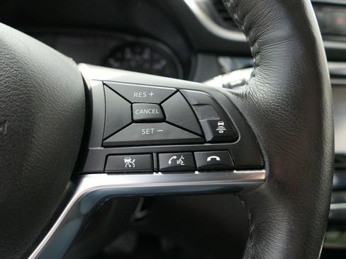 Used 2018 Nissan Rogue Sport SL w/ SL Premium Package FWD image 15