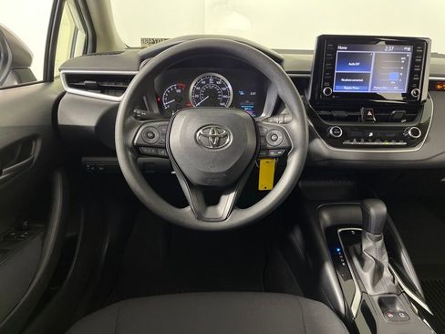 Used 2022 Toyota Corolla LE image 15