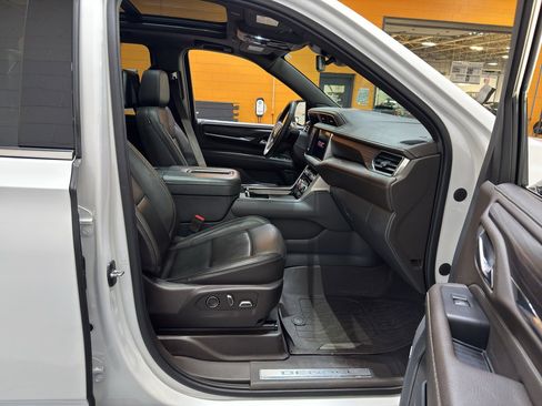 Certified 2023 GMC Yukon XL Denali w/ Max Trailering Package image 22
