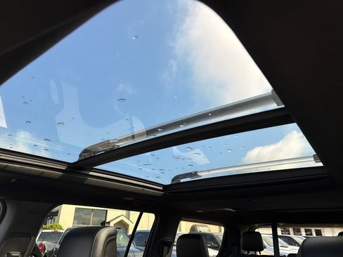 Used 2022 Jeep Wagoneer Series III w/ Premium Group I RWD image 56