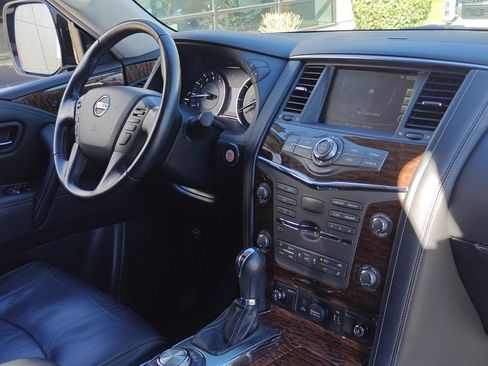 Used 2020 Nissan Armada Platinum w/ Interior Lighting Package image 33
