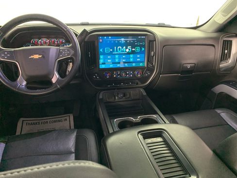Used 2018 Chevrolet Silverado 1500 LTZ Z71 AWD/4WD image 32