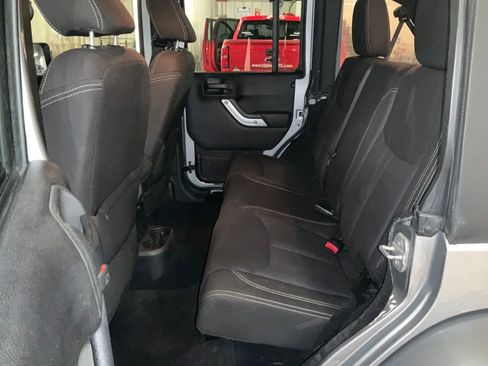 Used 2013 Jeep Wrangler Unlimited Sahara w/ Connectivity Group image 24