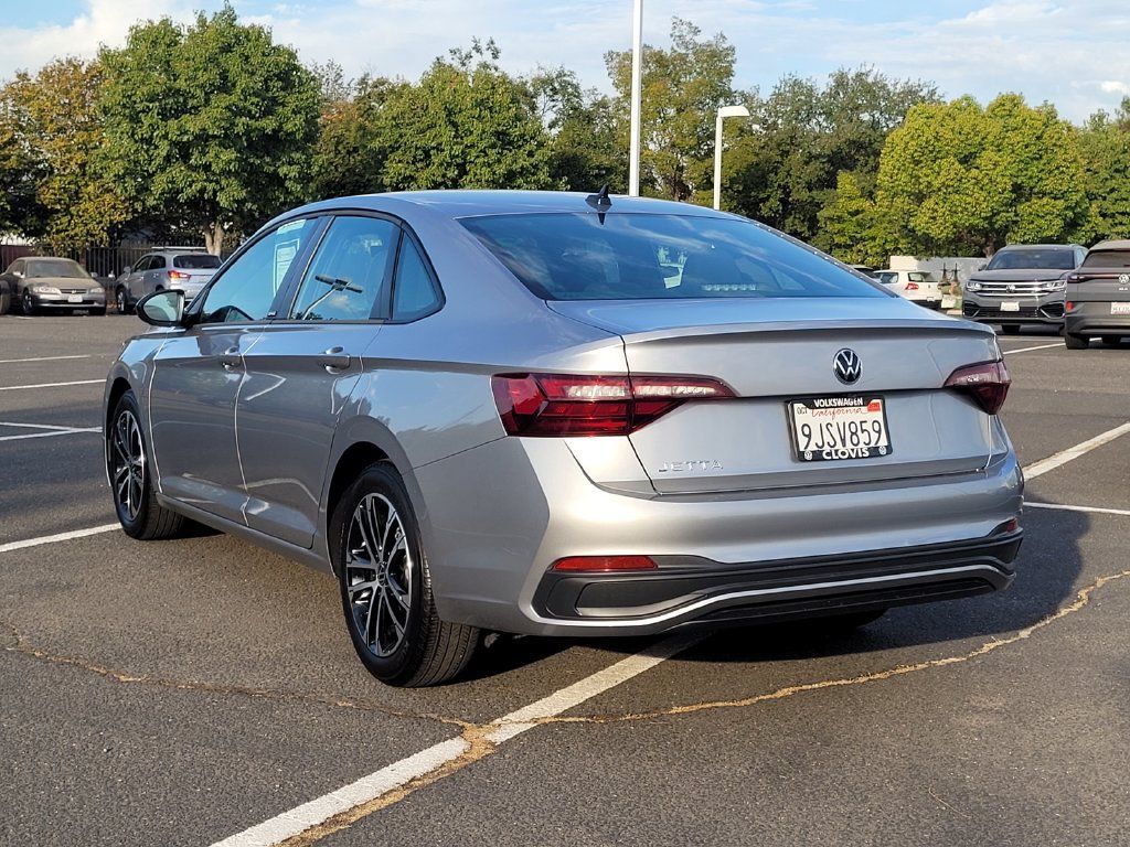 Used 2023 Volkswagen Jetta Sport FWD image 8
