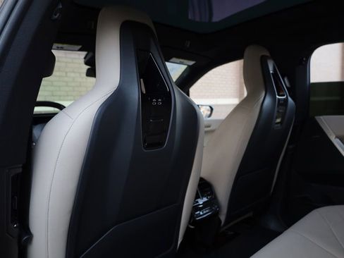 Used 2022 BMW iX xDrive50 w/ Premium Package image 17