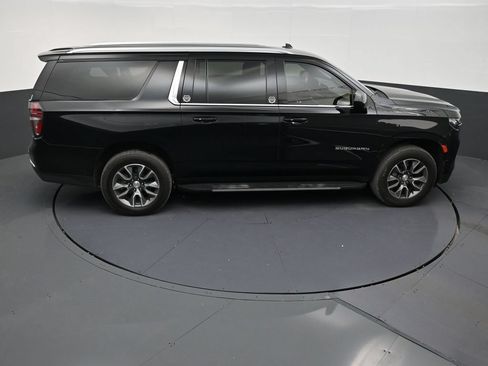Used 2024 Chevrolet Suburban LS RWD image 17
