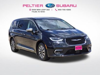Used 2022 Chrysler Pacifica Limited