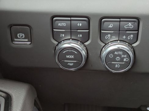 Used 2024 GMC Sierra 1500 AT4X image 25