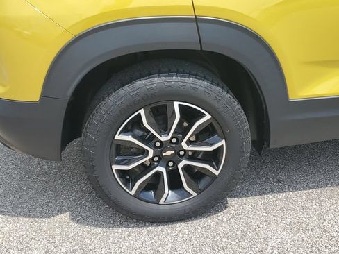 Used 2023 Chevrolet TrailBlazer ACTIV w/ Sun and Liftgate Package AWD/4WD image 5