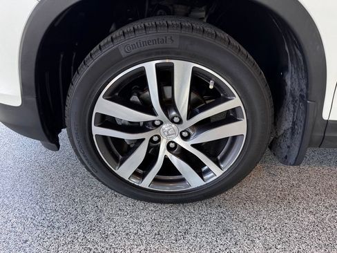 Used 2017 Honda Pilot Touring image 12