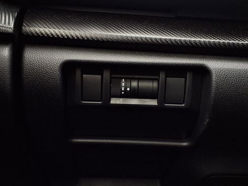 Certified 2025 Subaru Crosstrek 2.0i Premium image 18