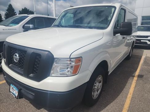 Used 2020 Nissan NV 2500 SV w/ Back Door Glass Package RWD image 3