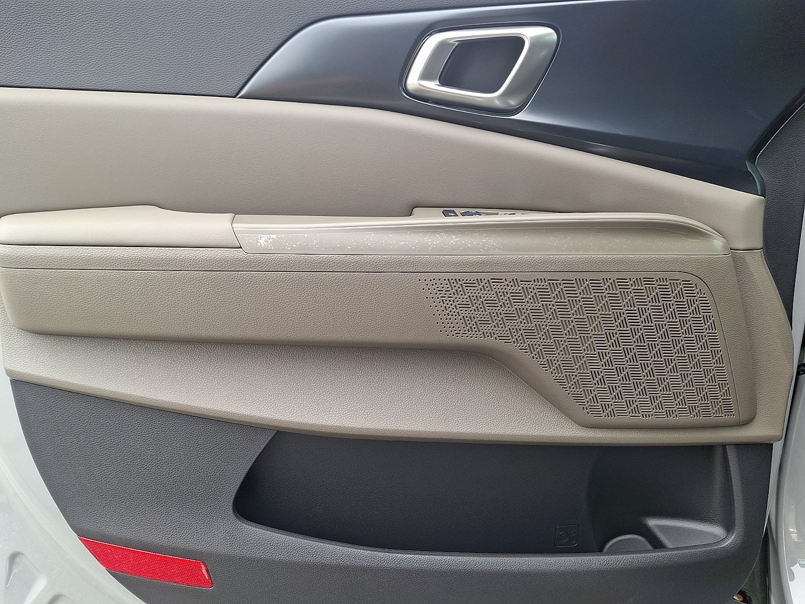 New 2027 Kia Carnival LX FWD image 9