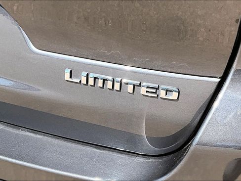 Used 2021 Jeep Grand Cherokee L Limited w/ Trailer Tow Group (B) AWD/4WD image 8