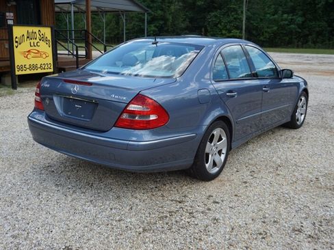 Used 2004 Mercedes-Benz E 500 4MATIC Sedan image 14