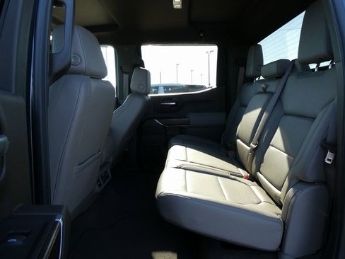 Used 2020 GMC Sierra 1500 SLT w/ X31 Off-Road Package image 18