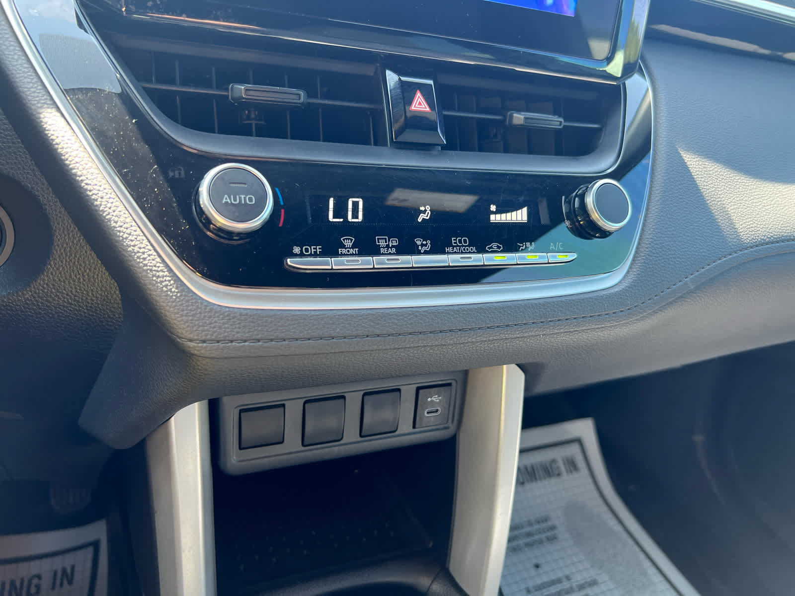 Certified 2024 Toyota Corolla Cross AWD Hybrid image 19