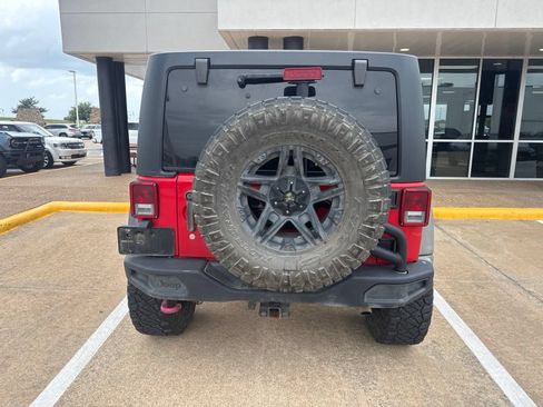 Used 2015 Jeep Wrangler Unlimited Rubicon AWD/4WD image 6