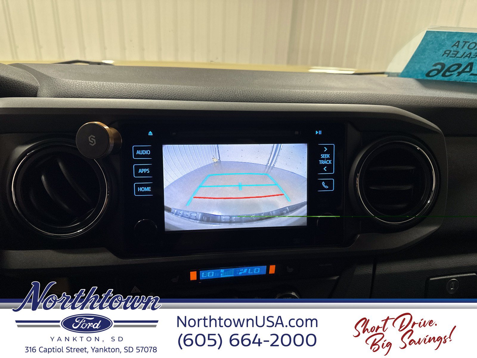Used 2019 Toyota Tacoma TRD Off-Road AWD/4WD image 11