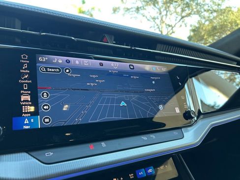 Used 2024 Jeep Wagoneer Launch Edition image 10