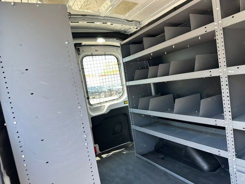 Used 2018 Ford Transit 250 130 Medium Roof RWD image 28