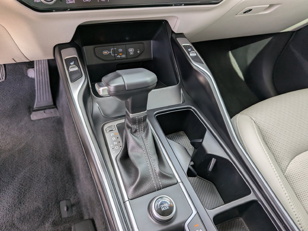 Certified 2025 Kia Sorento EX FWD image 26