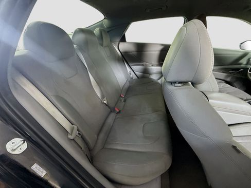 Used 2023 Hyundai Elantra SE image 26