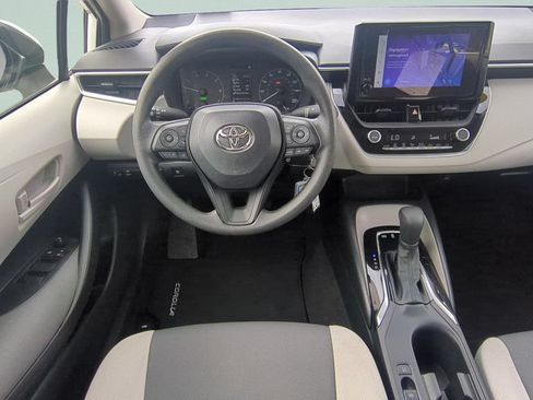 Used 2024 Toyota Corolla LE FWD image 11