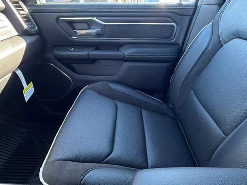 New 2026 RAM 1500 Laramie AWD/4WD image 25