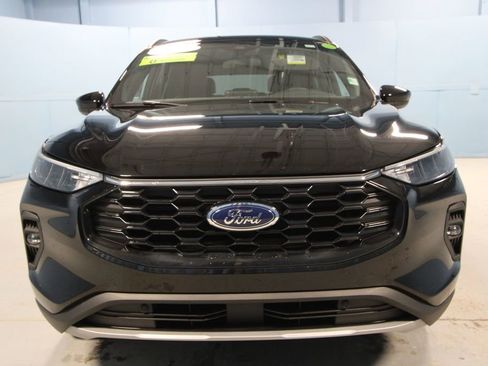 Used 2025 Ford Escape ST-Line Select w/ Class II Trailer Tow Package AWD/4WD image 23