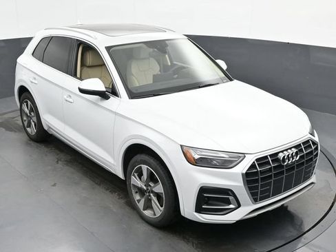 Used 2025 Audi Q5 2.0T Premium Plus w/ Premium Plus Package AWD/4WD image 40