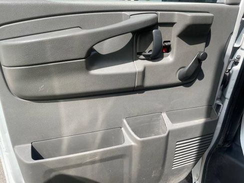 Used 2014 Chevrolet Express 3500 Extended RWD image 14