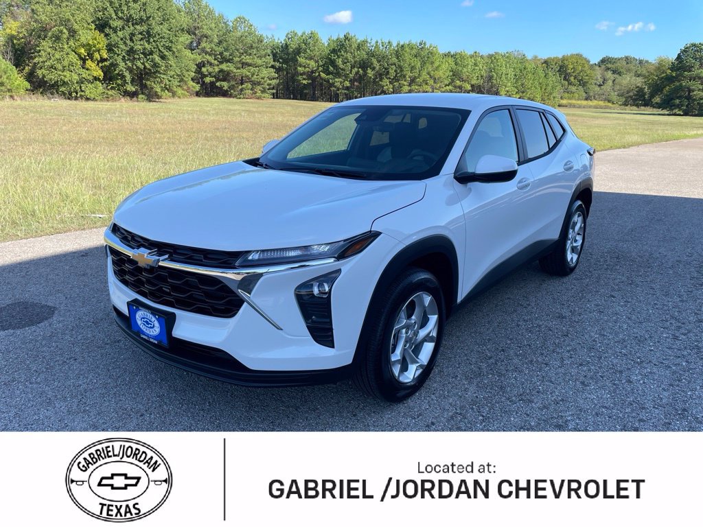 New 2026 Chevrolet Trax LS w/ LS Convenience Package FWD image 1