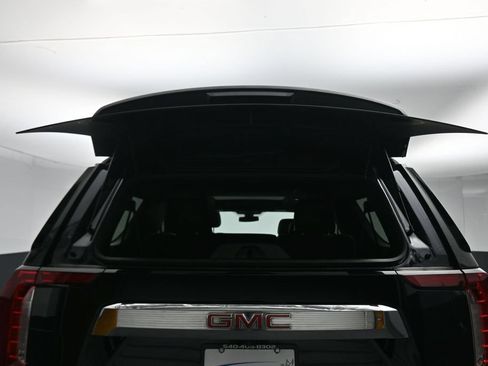 Used 2022 GMC Yukon XL SLT w/ SLT Premium Package AWD/4WD image 64