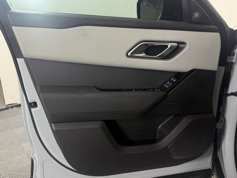 Used 2024 Land Rover Range Rover Velar Dynamic SE image 28