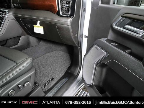 New 2026 GMC Sierra 3500 Denali w/ Denali Reserve Package image 25