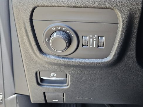 New 2025 Jeep Grand Cherokee L Altitude image 21