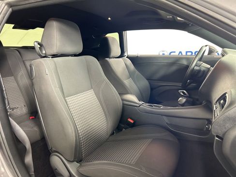 Used 2017 Dodge Challenger R/T image 41