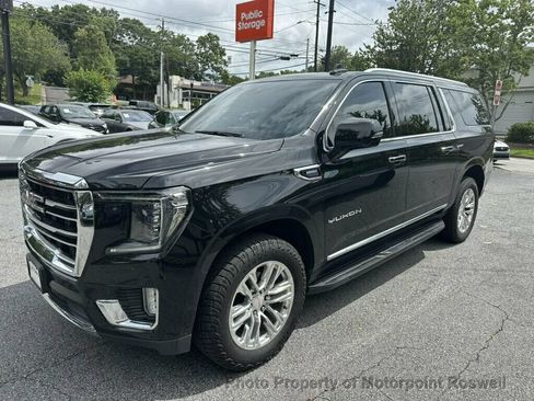 Used 2023 GMC Yukon XL SLT w/ SLT Premium Package RWD image 32