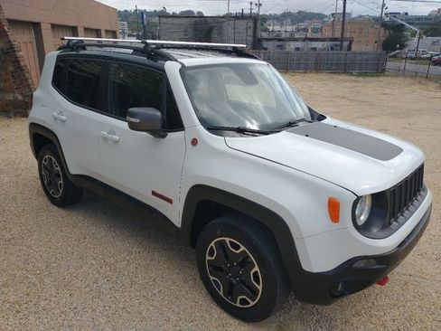 Used 2017 Jeep Renegade Trailhawk w/ Popular Equipment Group image 27