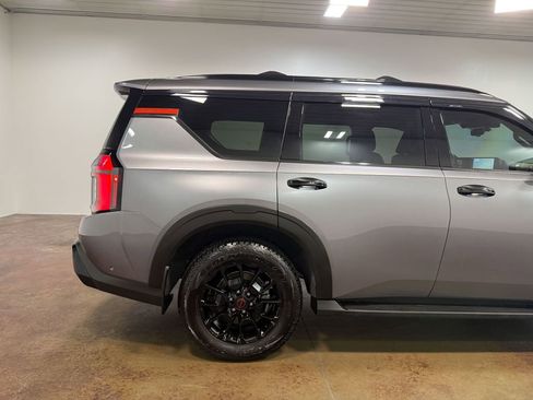 Used 2026 Nissan Armada PRO-4X AWD/4WD image 32