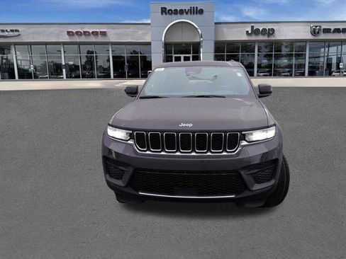 New 2025 Jeep Grand Cherokee Laredo X image 8