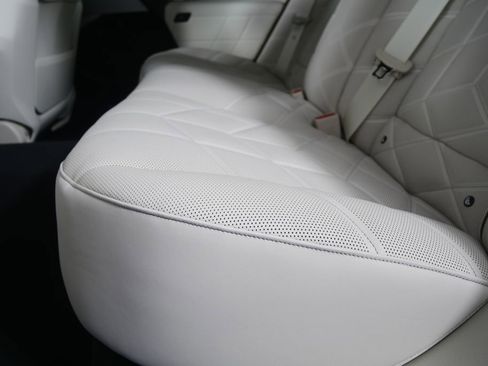 New 2026 BMW 740i xDrive w/ Executive Package image 14