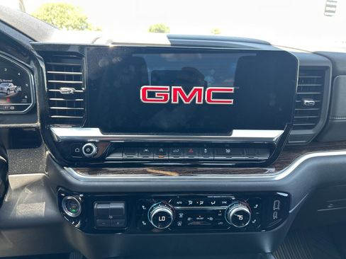 Used 2025 GMC Sierra 1500 Elevation AWD/4WD image 18