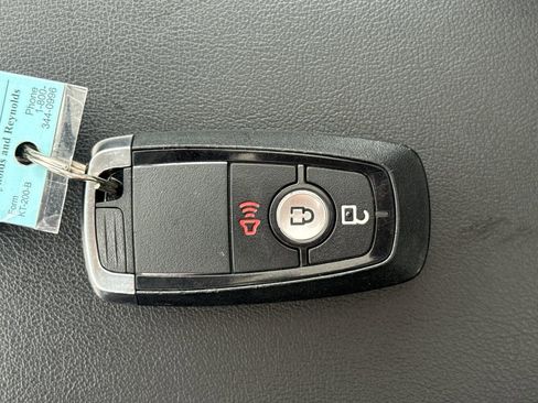 Used 2024 Ford Edge SEL w/ Class II Trailer Tow Package image 38