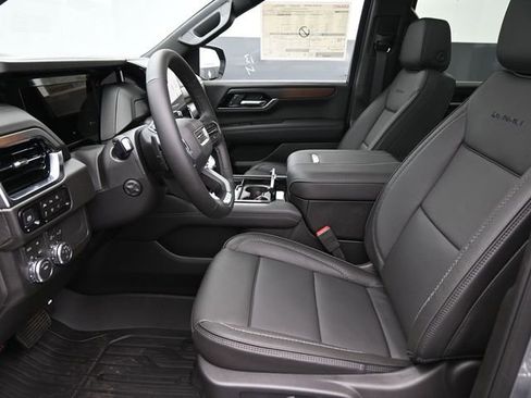 New 2026 GMC Yukon XL Denali w/ Sun & Power Step Package image 10