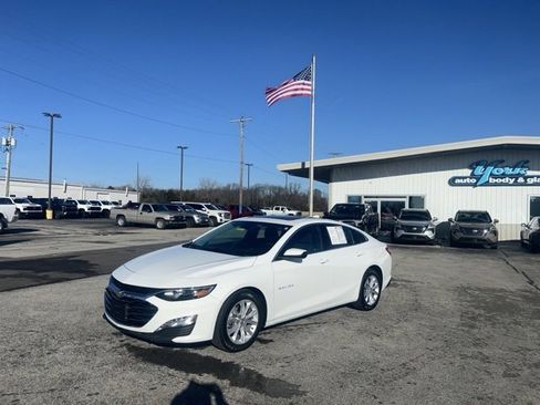 Used 2024 Chevrolet Malibu LT image 2