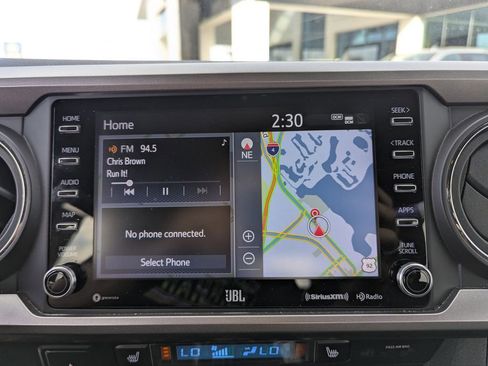 Used 2021 Toyota Tacoma Limited image 19