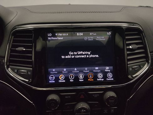 Used 2020 Jeep Grand Cherokee Overland AWD/4WD image 25