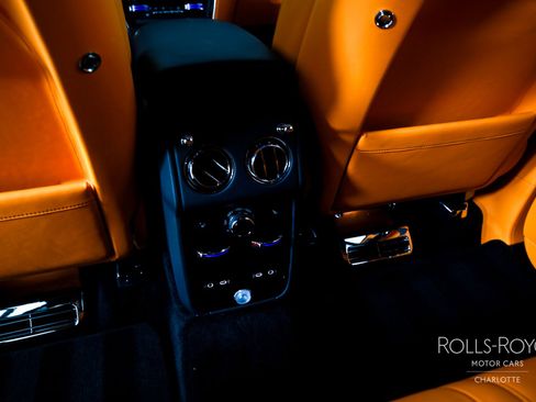 Certified 2025 Rolls-Royce Cullinan image 21
